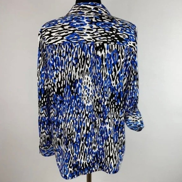 Talbots Nantucket Plus 3X Blue Animal Print Career Roll Tab Button Blouse - Picture 7 of 11
